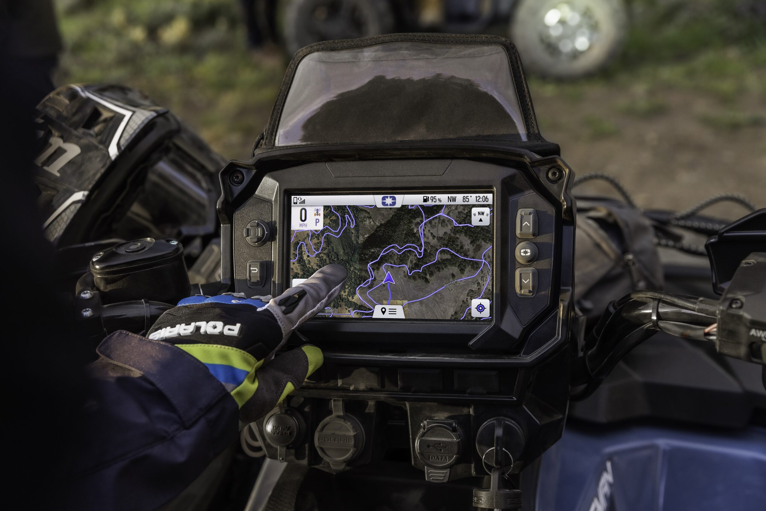 Does Polaris Ride Command Work Without A Cell Service
