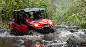 2024 Honda Pioneer 1000-6 Crew Deluxe
