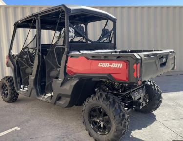2024 Can-Am Defender MAX DPS HD10