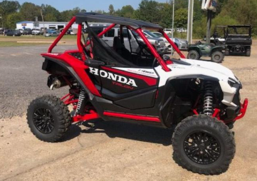 2024 Honda T2024 Honda Pioneer Deluxe