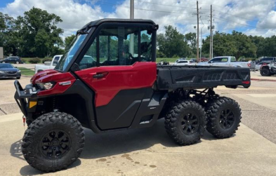 2024 Can-Am Defender 6X6 XT HD10