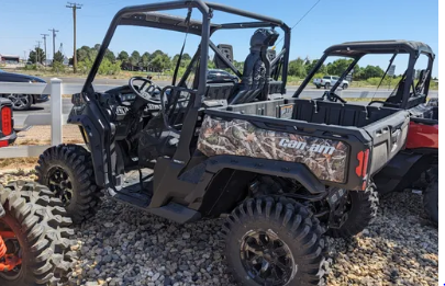 2024 Can-Am Defender HD7