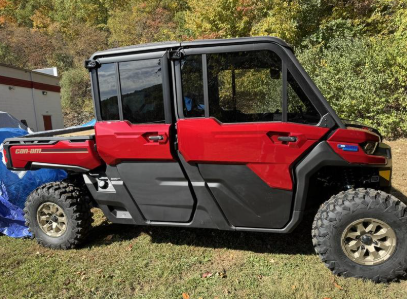 2025 Can-Am Defender MAX HD9