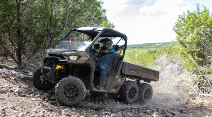 2025 Can-Am Defender 6X6 XT HD10