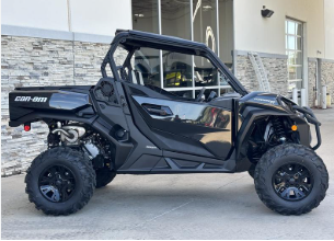 2025 Can-Am Commander DPS 700