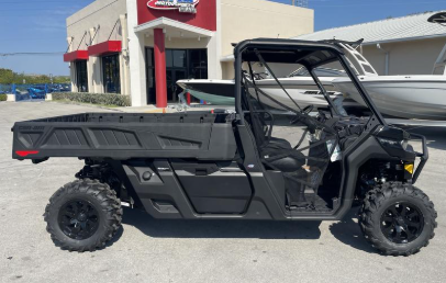 2025 Can-Am Defender PRO XT HD10