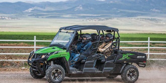 2017-arctic-cat-hdx-700-crew-xt-2