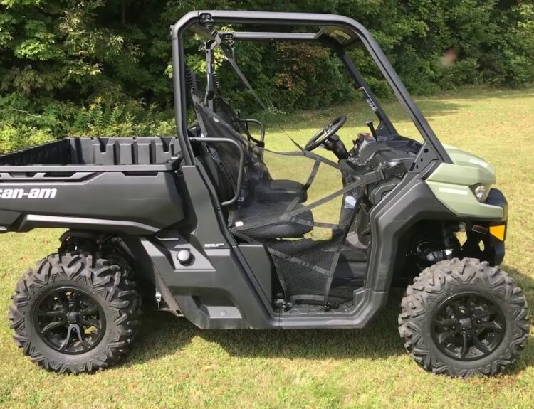 2017-can-am-defender-dps-hd8-1
