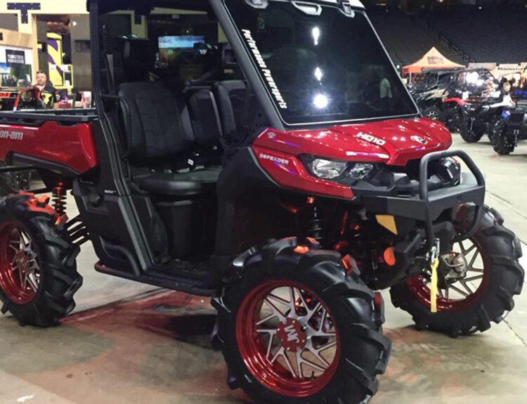 2017-can-am-defender-hd8-1