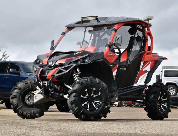 2017-can-am-maverick-x-mr-1000r-1
