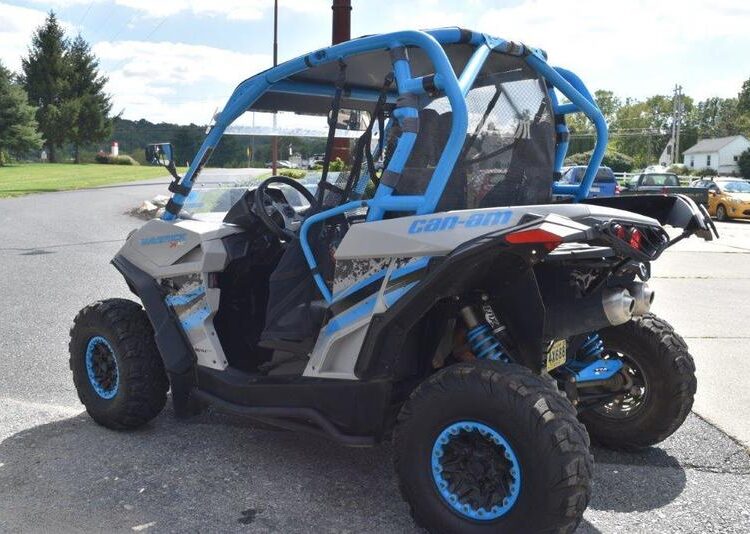 2017-can-am-maverick-xc-dps-1000r-1