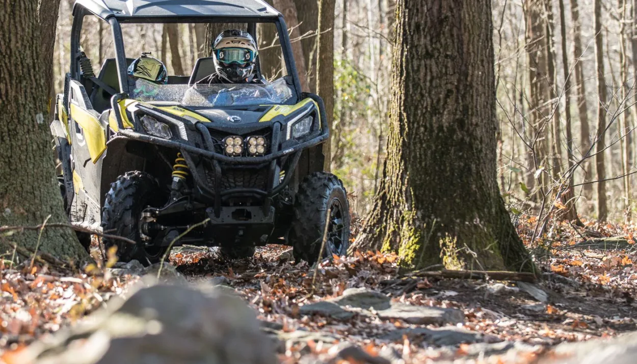 2018-can-am-maverick--trail-1000-1