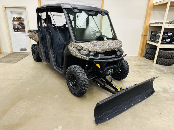 2019-can-am-defender-max-hd8-1