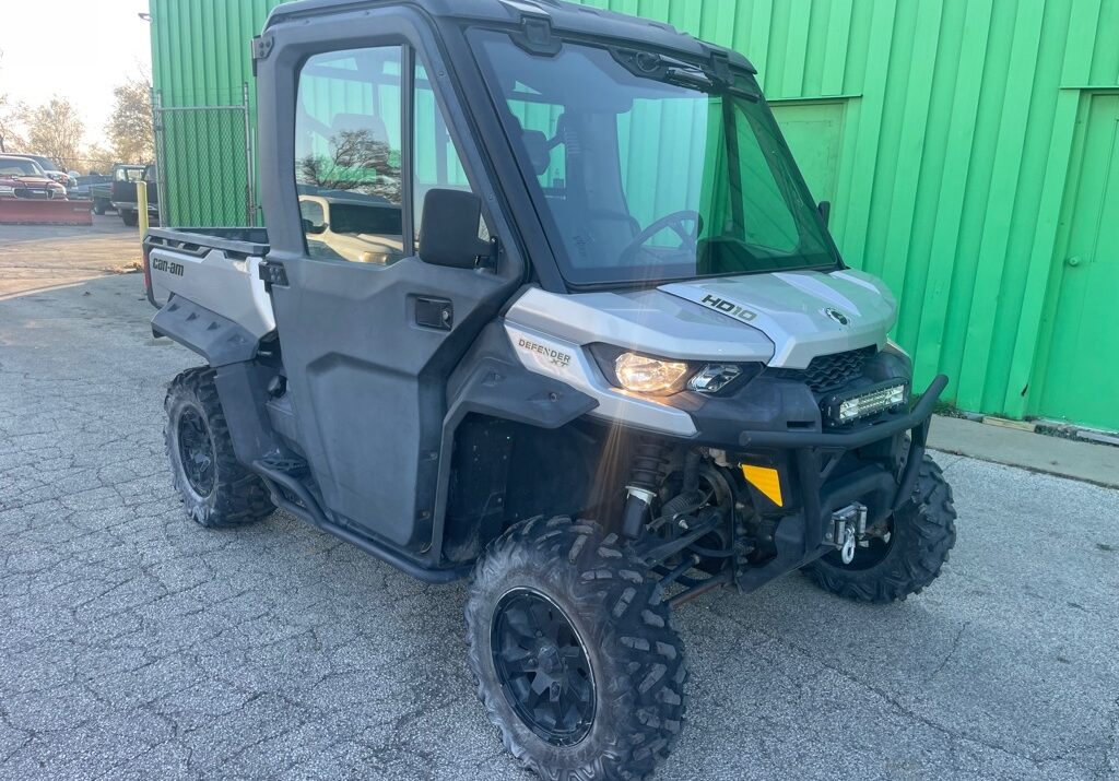 2019-can-am-defender-xt-cab-hd10-1