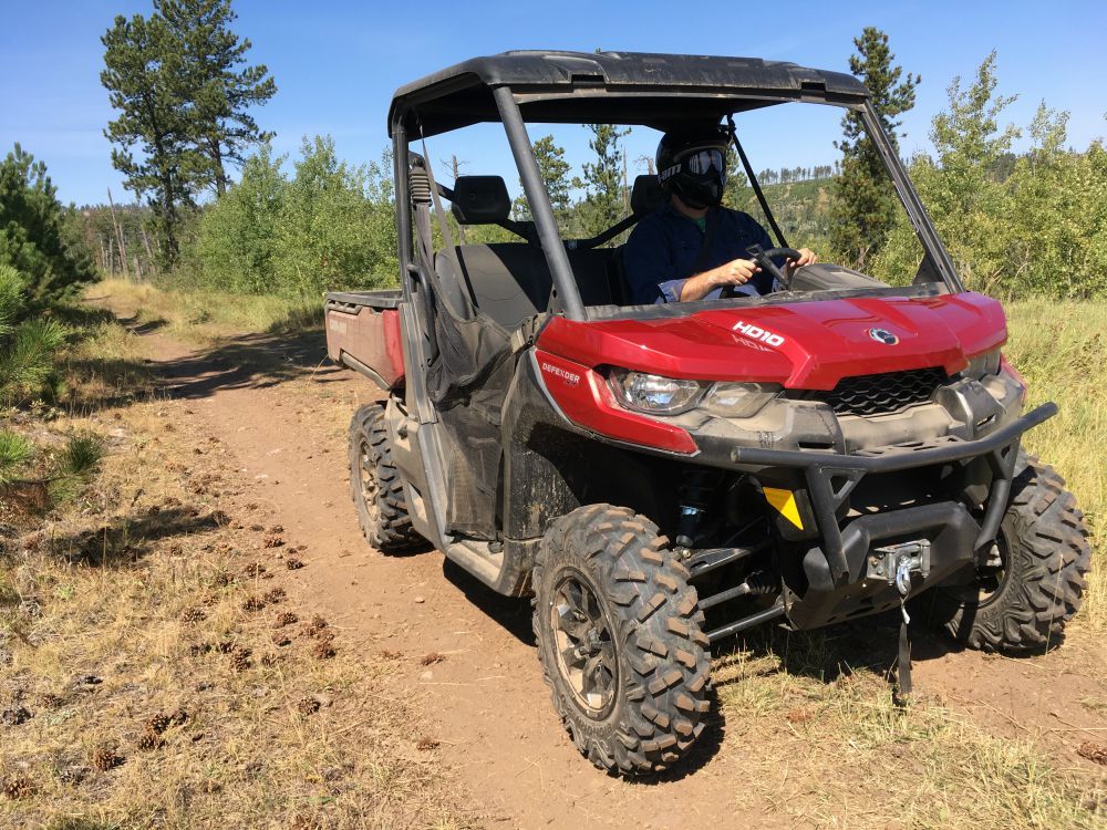 2019-can-am-defender-xt-hd10-2