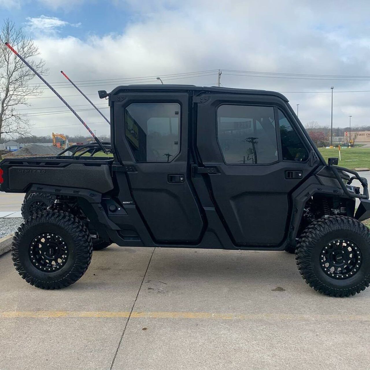 2021-can-am-defender-max-limited-hd10-2