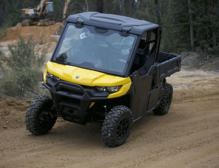 2021-can-am-defender-pro-dps-hd10-1