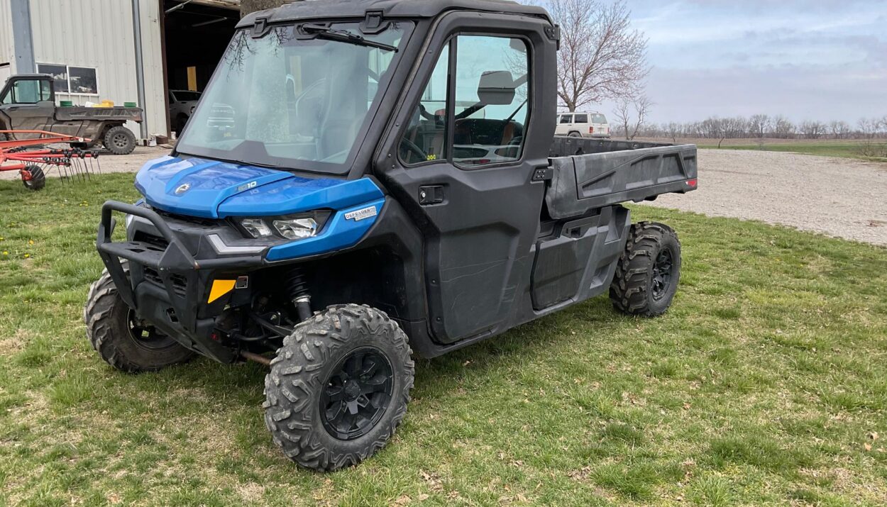 2021-can-am-defender-pro-limited-hd-10-1
