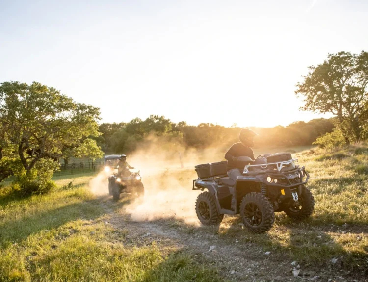 2021-can-am-outlander--xt-1000r-1