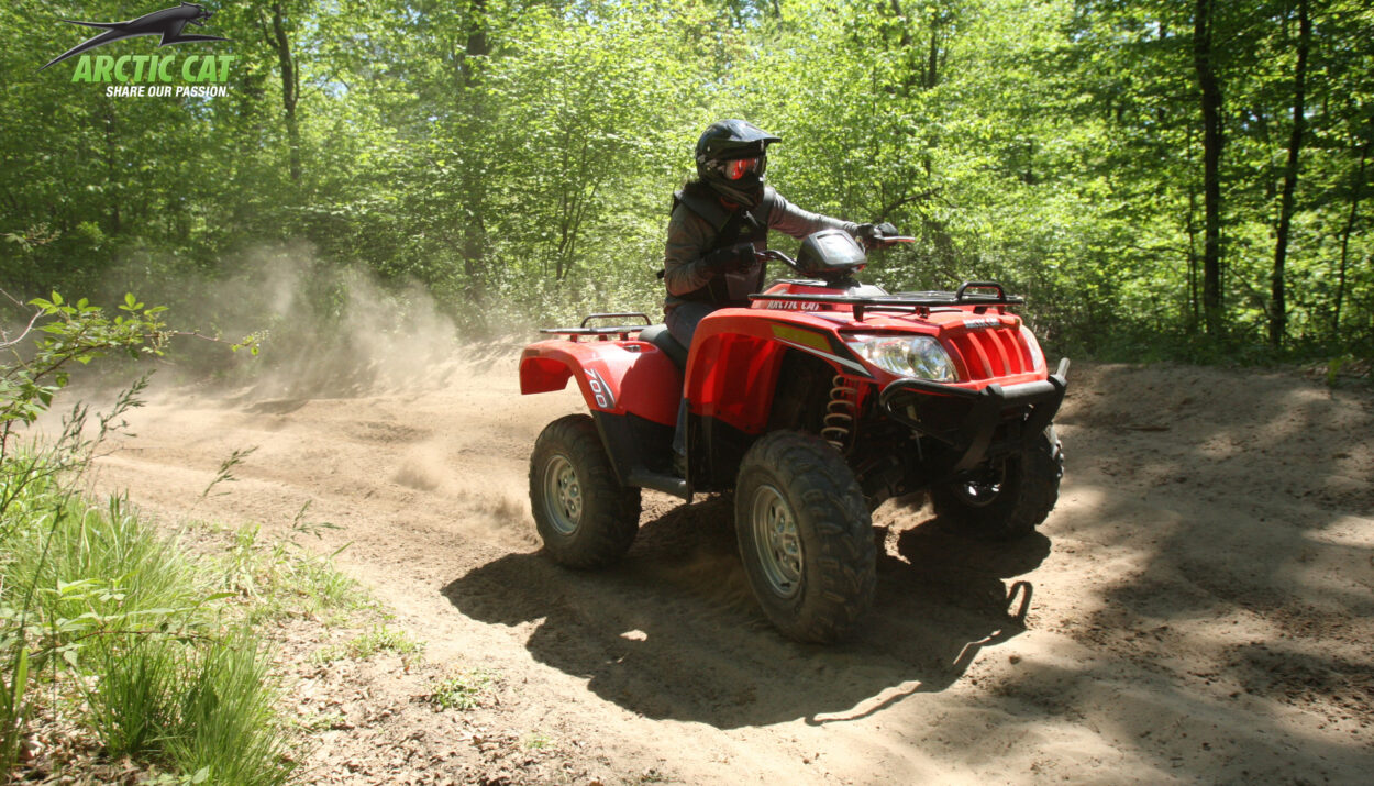 2013-arctic-cat-700-core-1