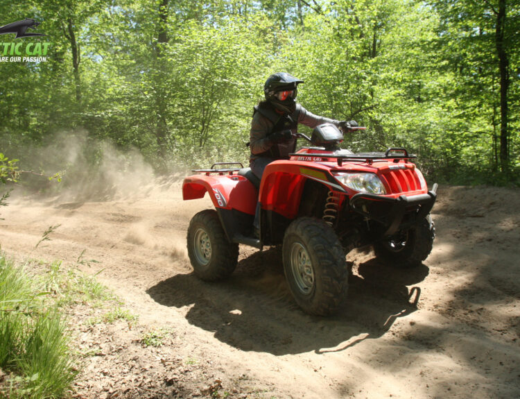 2013-arctic-cat-700-core-1