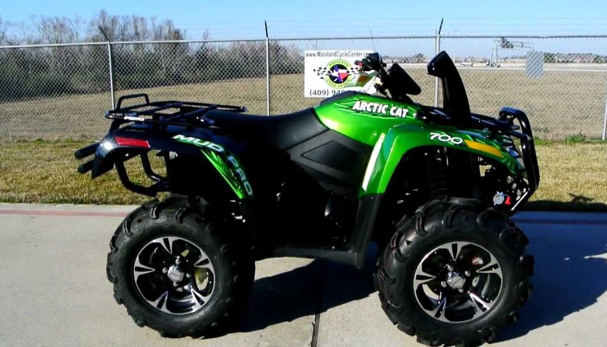 2013-arctic-cat-700-limited-1