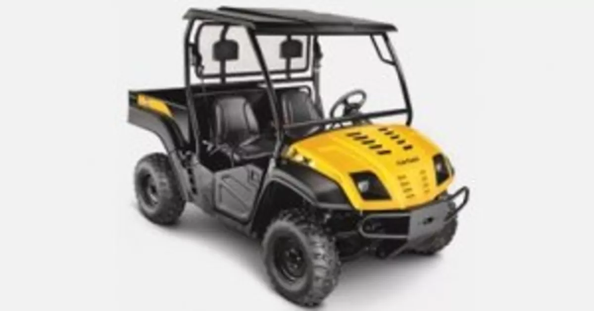 2013-cub-cadet-volunteer--4x4-1