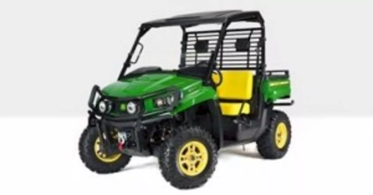 2014-john-deere-gator--xuv-4x4-550-s4-1