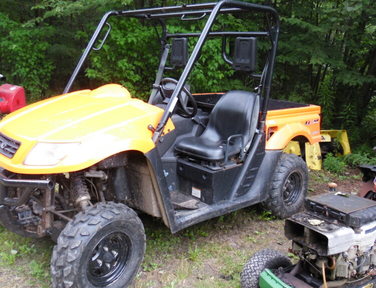 2014-kymco-uxv-500i-1