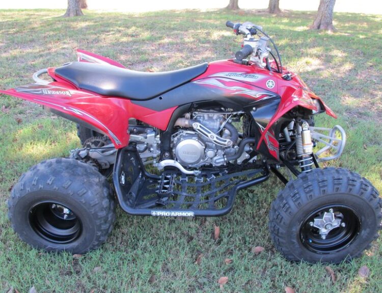 2014-yamaha-yfz-450r-1
