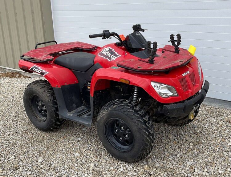 2015-arctic-cat-400-4x4-1