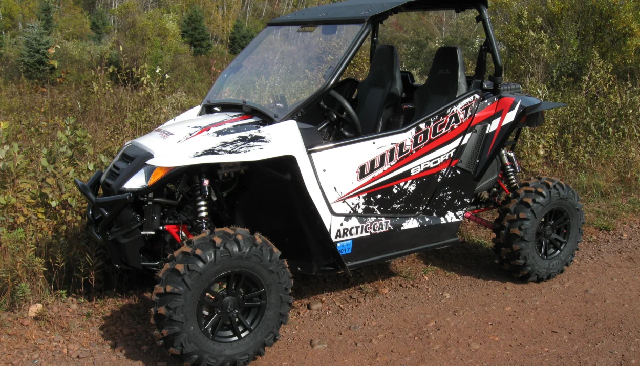 2015-arctic-cat-wildcat-trail-limited-eps-1