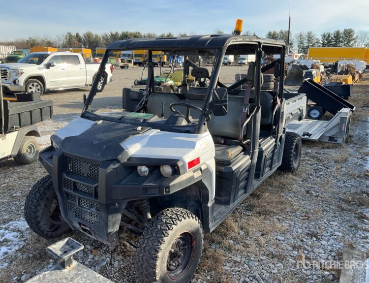 2015-bobcat-3400xl-4x4-diesel-1