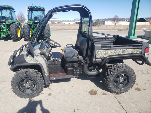 2015-john-deere-gator--xuv-4x4-825i-power-steering-1