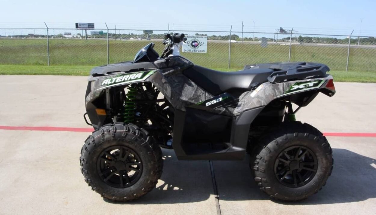 2016-arctic-cat-alterra-550-xt-1