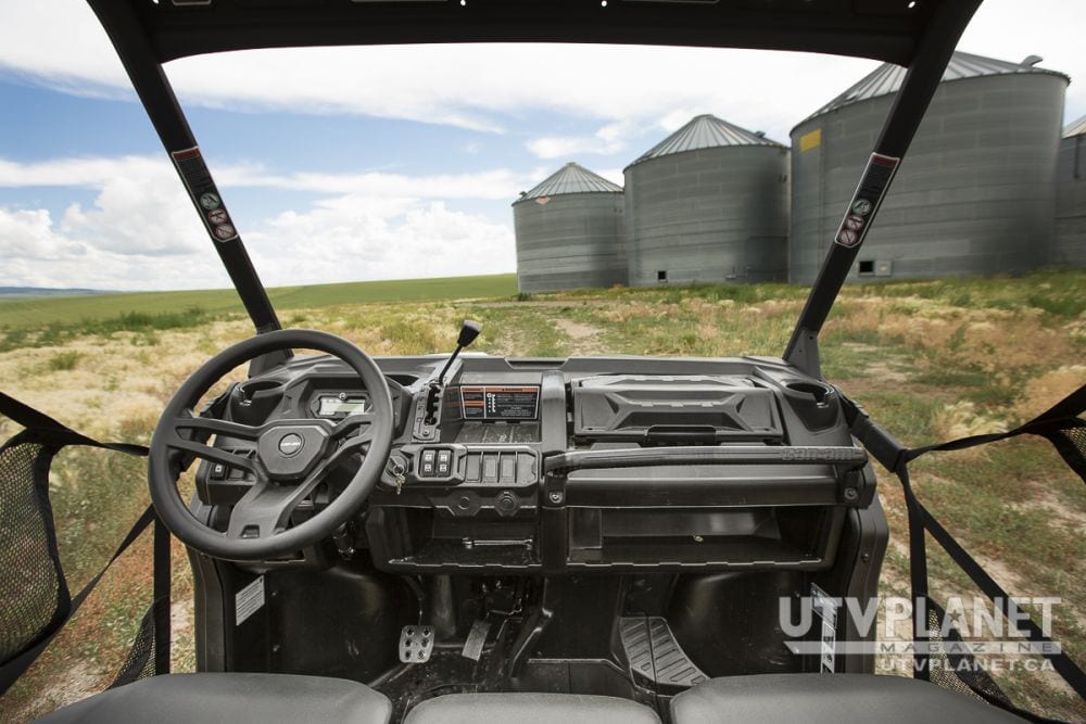 2016-can-am-defender-xt-cab-hd10-1