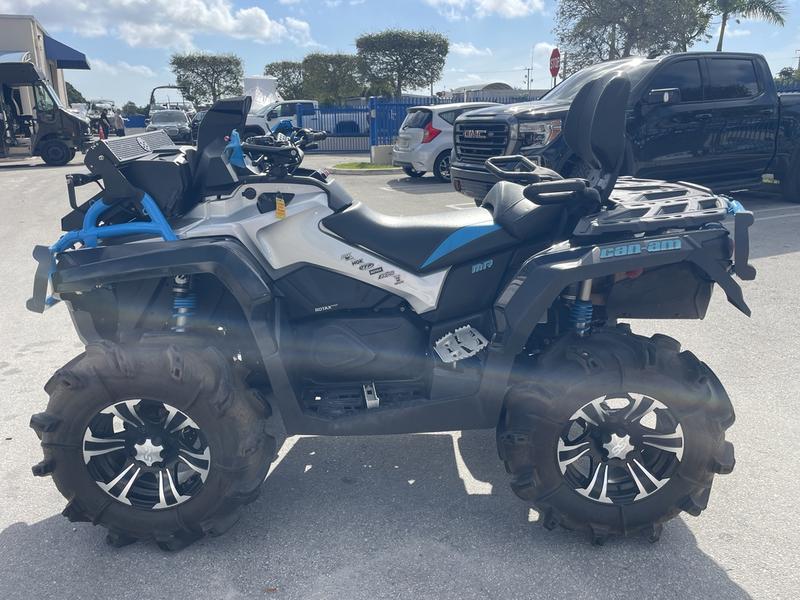 2016-can-am-outlander--x-mr-850-1