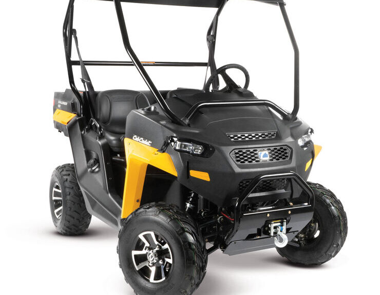 2016-cub-cadet-challenger-400lx-1