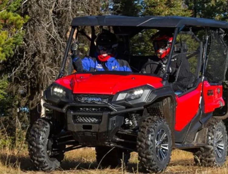2016-honda-pioneer-1000-5-deluxe-1