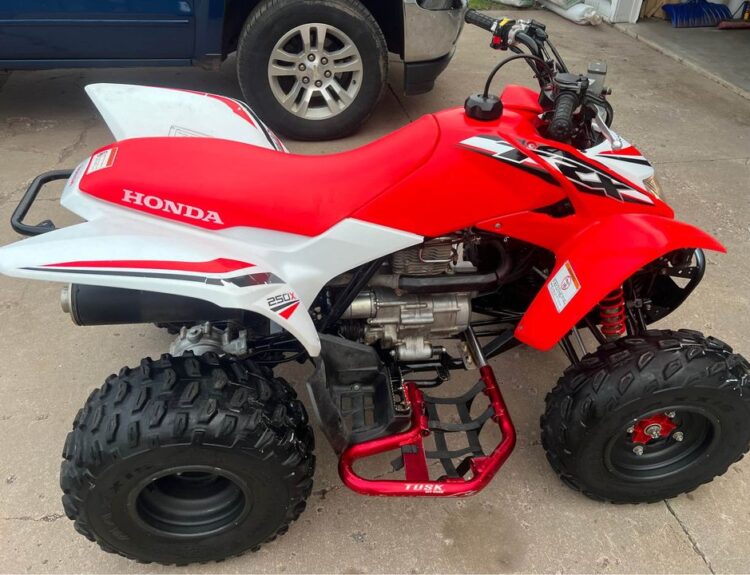 2016-honda-trx--250x-se-1