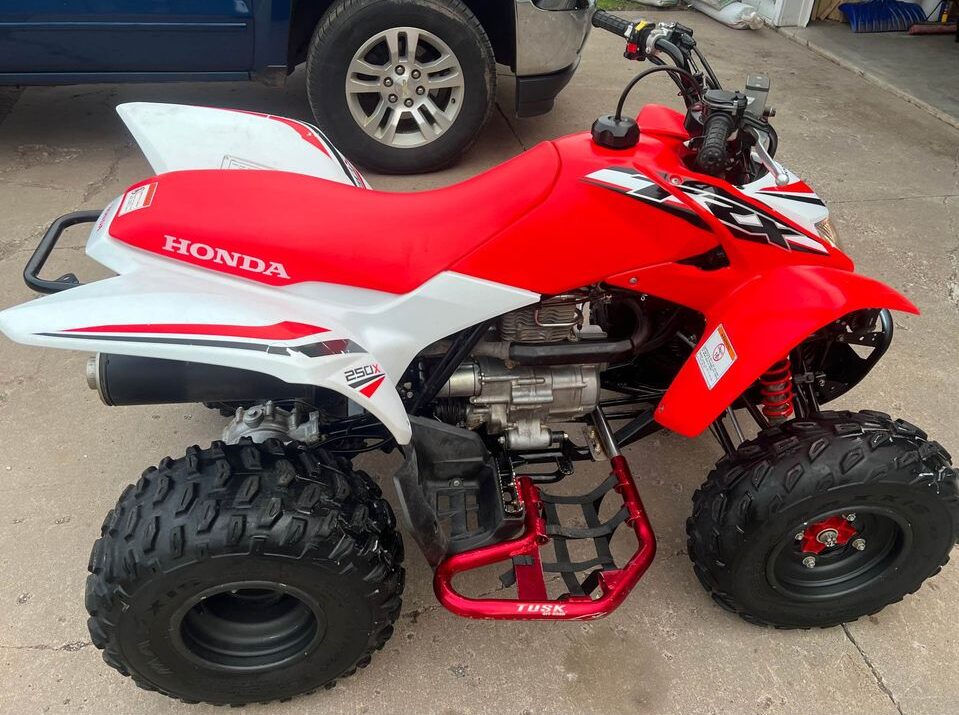 2016-honda-trx--250x-se-1