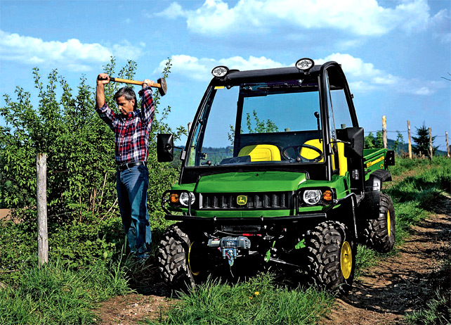 2016-john-deere-gator--hpx-hpx-4x4-1