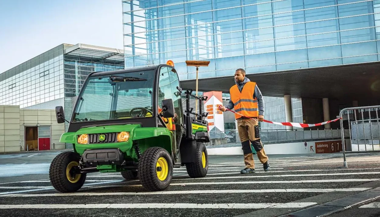 2016-john-deere-gator--te-4x2-electric-1