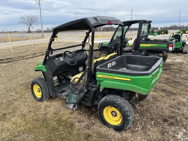 2016-john-deere-gator--xuv590i-1