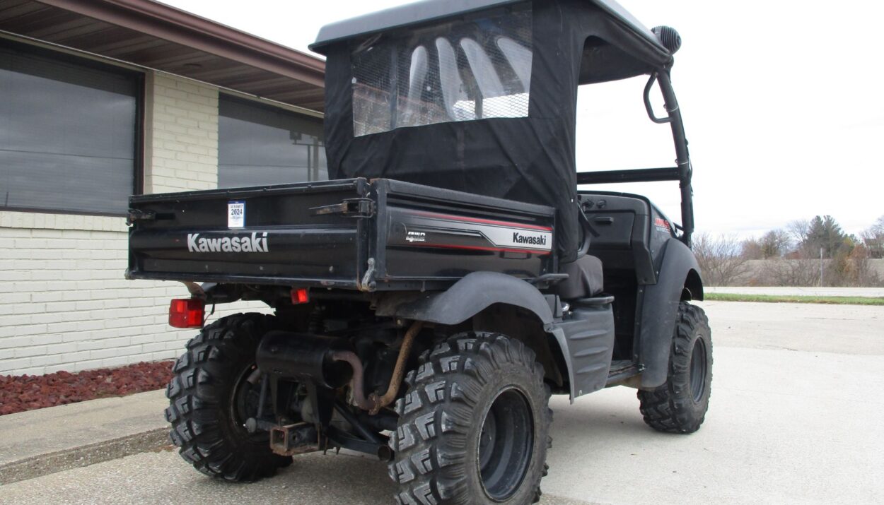 2016-kawasaki-mule--610-4x4-xc-1