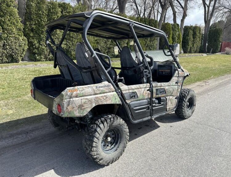 2016-kawasaki-teryx4--camo-1