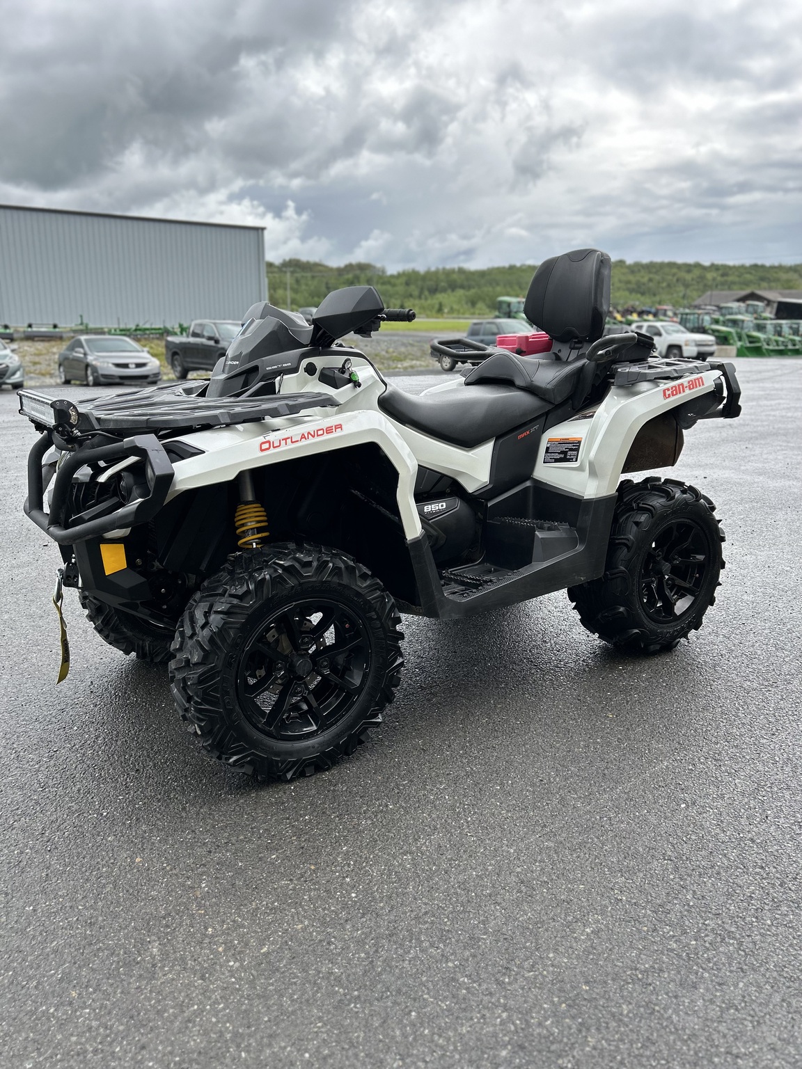 2017-can-am-outlander-max-xt-650-2