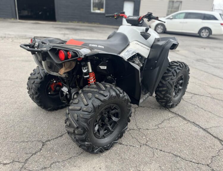 2017-can-am-renegade-x-xc-850-1