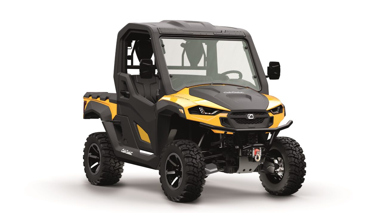 2017-cub-cadet-challenger-550-1