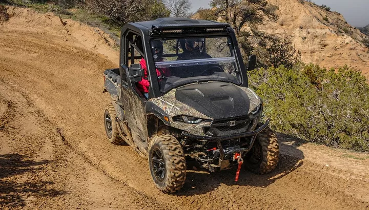 2017-cub-cadet-challenger-750-1